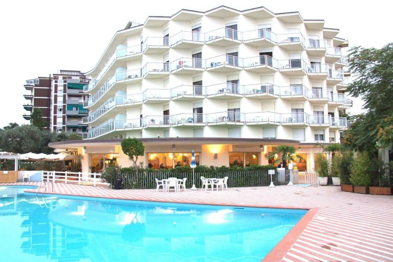 Hotel Bellevue Beach - Sul Mare Milano Marittima Luaran gambar